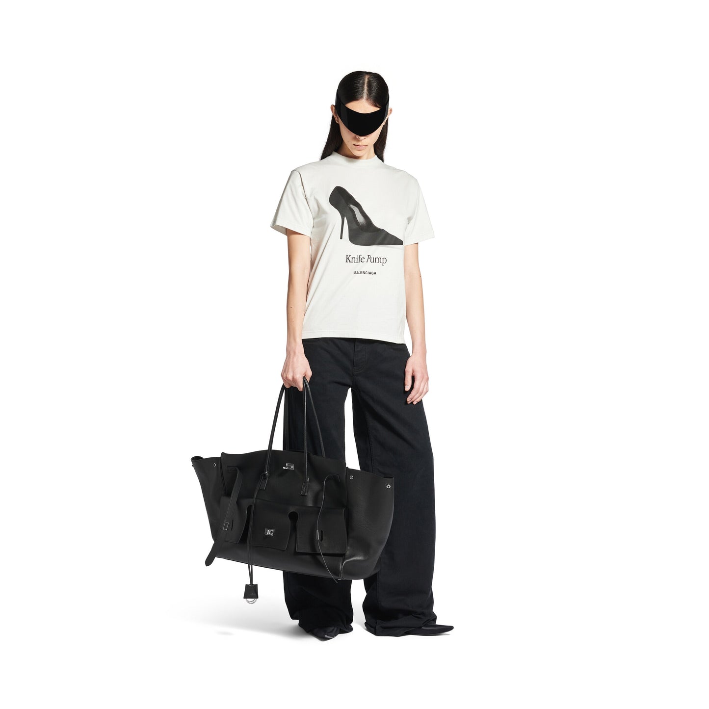 Balenciaga Knife Pump T-shirt Small Fit in Dirty White