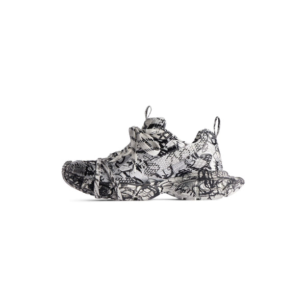 Women's 3XL Extreme Graffiti Sneaker in White/Black