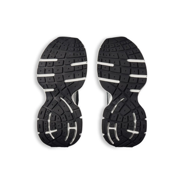 Women's 3XL Gradient Sneaker in Black/Grey/White