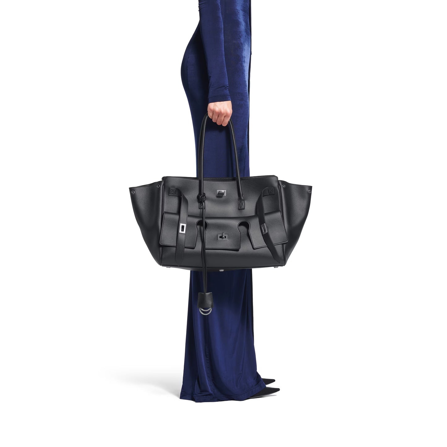 Balenciaga Bel Air Medium Carry All Bag in Black