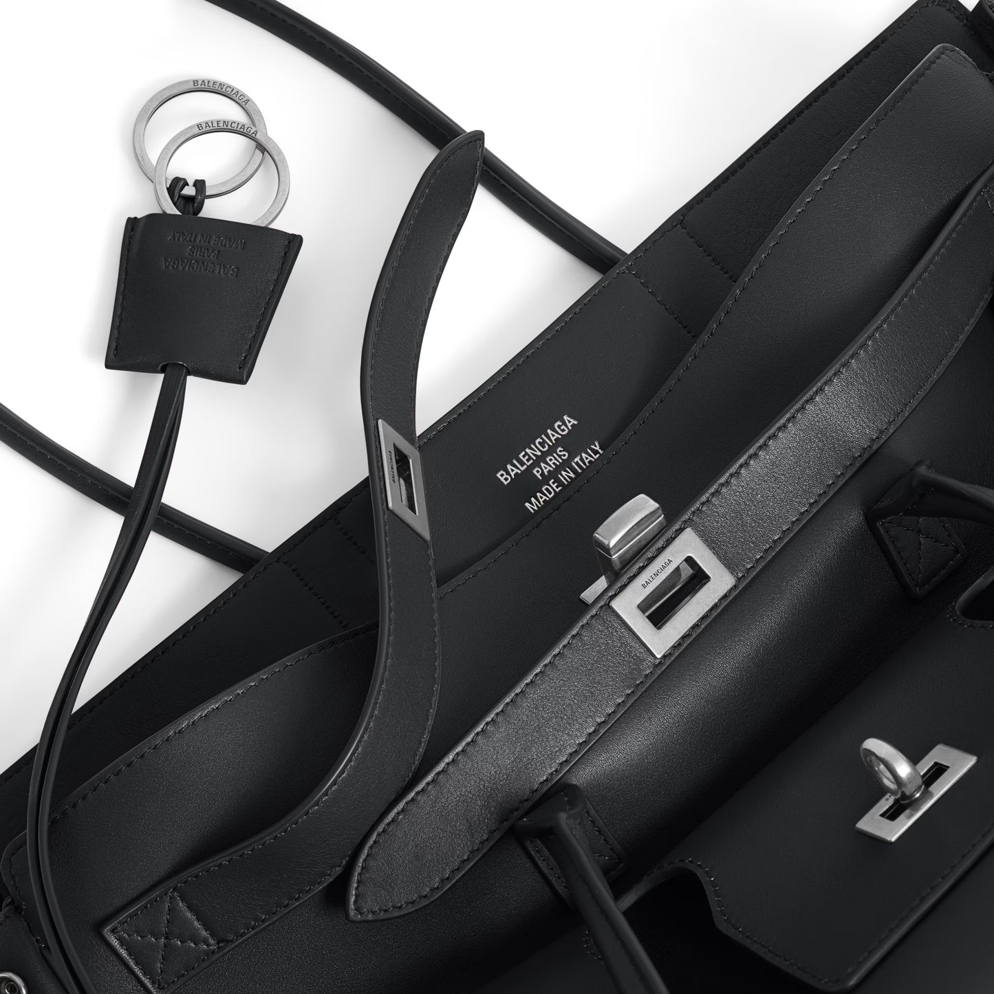 Balenciaga Bel Air Medium Carry All Bag in Black